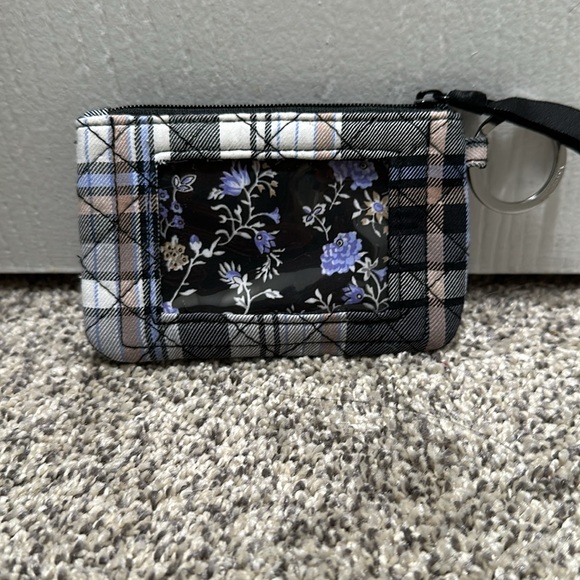 VERA BRADLEY REINDEER TOTE & ZIP ID- RETIRED STYLE - Picture 5 of 5